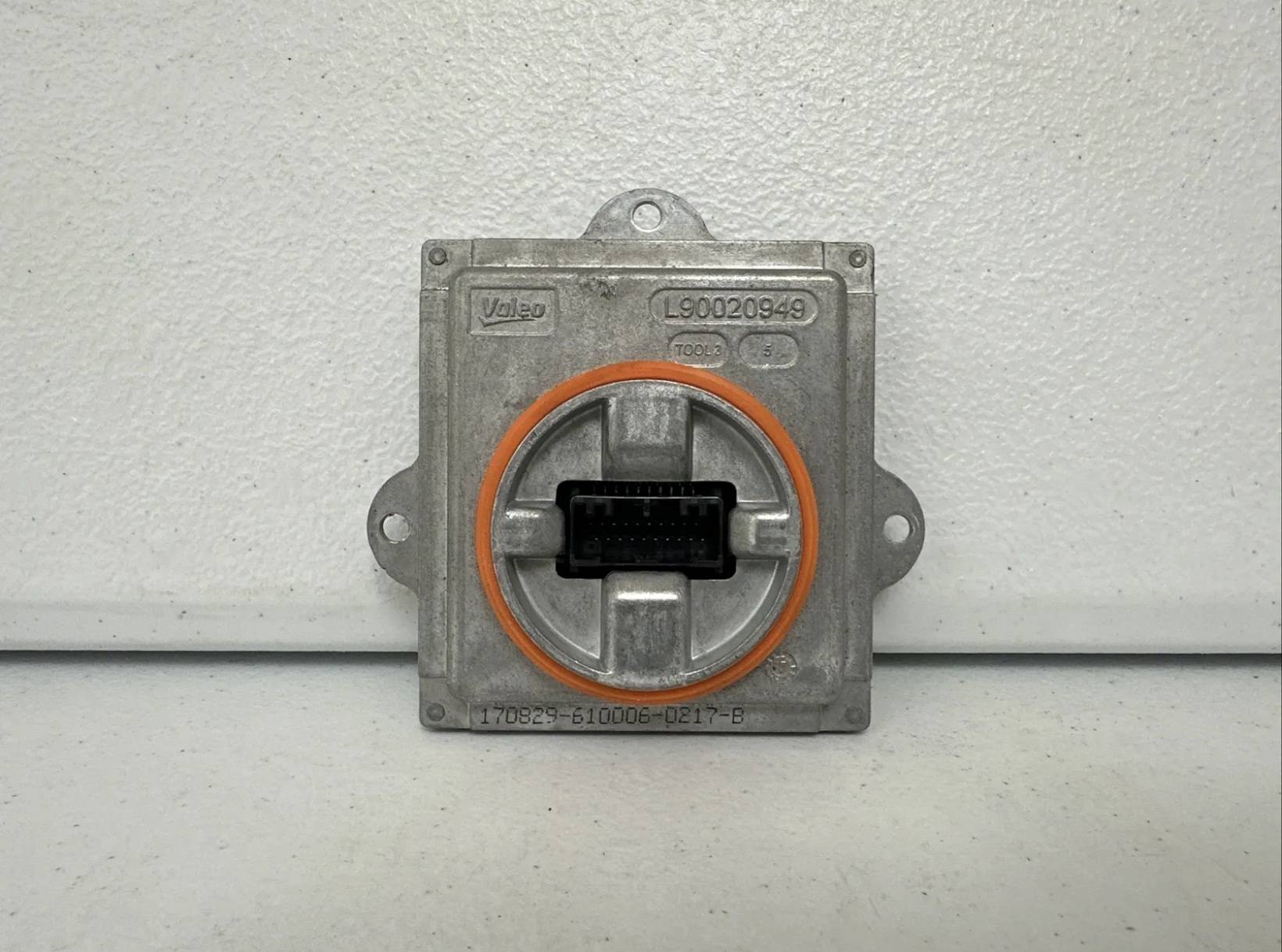 Jeep Grand Cherokee 14-20 Headlight Control Module OEM L90035854